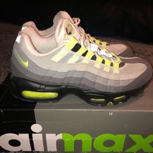 Nike Air Max 95 OG Neon size 7.5
